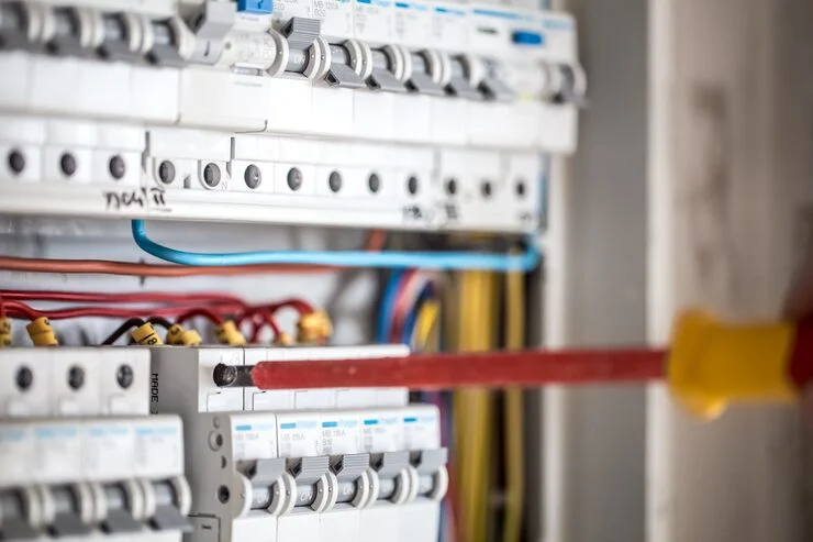 serviços elétricos